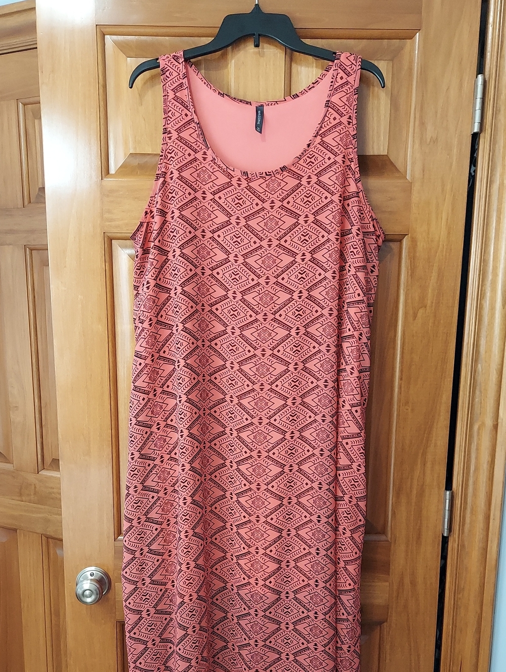 Massini Sleeveless Coral and Black Tribal Print Maxi Dress, Coral Lined, Size 1X